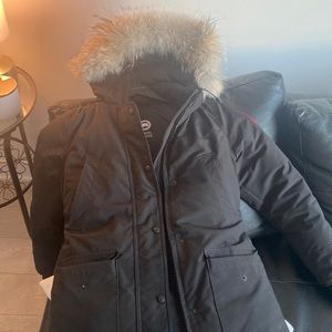 Canada Goose Trillium Parka Fusion Fit Size S!!